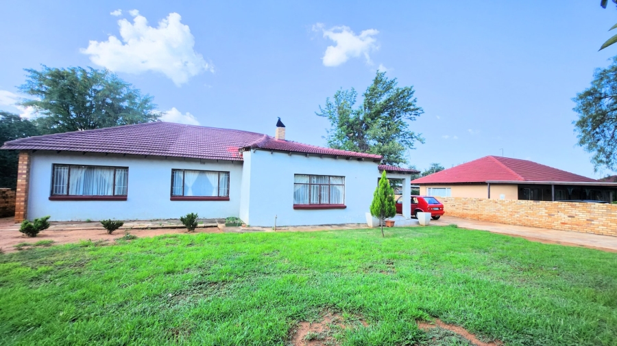 3 Bedroom Property for Sale in Stilfontein North West